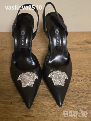 Versace Medusa оригинални дамски обувки от естествена кожа , снимка 8 - Дамски обувки на ток - 53892328