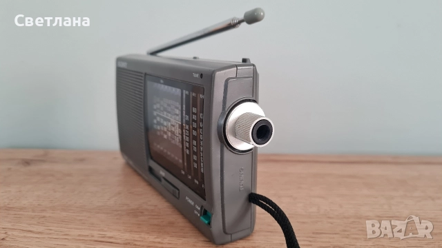 Sony ICF-SW11, снимка 4 - Радиокасетофони, транзистори - 52624836