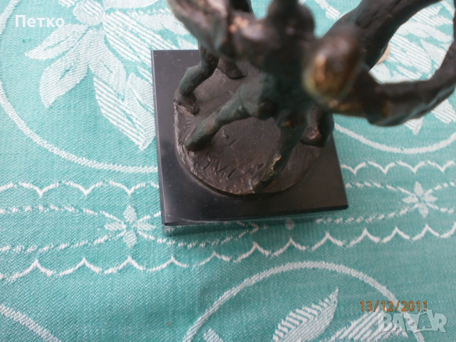 Стара масивна бронзова скулптура статуетка, снимка 6 - Антикварни и старинни предмети - 52606459