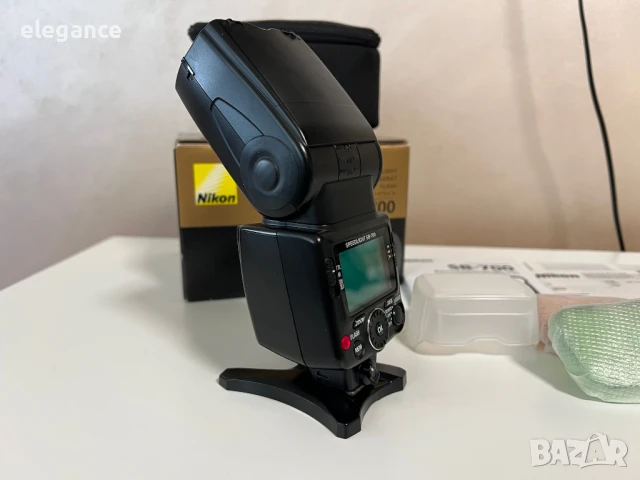 Светкавица Nikon SB-700, снимка 5 - Светкавици, студийно осветление - 50490260