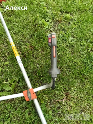 Продавам моторна коса Husqvarna 323 R- изряднa, снимка 4 - Градинска техника - 50530100