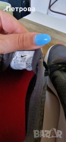 Дамски маратонки Nike 36,5 номер, снимка 2 - Маратонки - 45861013