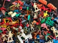 Стари фигурки войници , индианци , каубои , рицари …, снимка 2