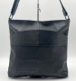 Стилна дамска чанта от естествена к. с дълга дръжка за рамо 