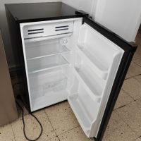Хладилник ариели 93 литра Arielli малък хладилник с камера в черно,сиво и бяло , снимка 1 - Хладилници - 45745917