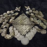 Възрожденски Сребърен ромб нагръдник със сребърни монети пафти носия, снимка 9 - Антикварни и старинни предмети - 41879168