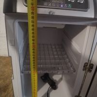 Мини хладилник Eetec LED дисплей  Model: EC0318 с обем 15 литра, охлажда до 10С°, снимка 4 - Хладилни чанти - 45275813