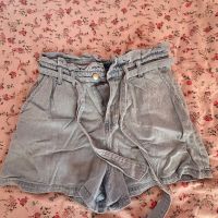 Къси панталонки с колан, снимка 1 - Къси панталони и бермуди - 45436524