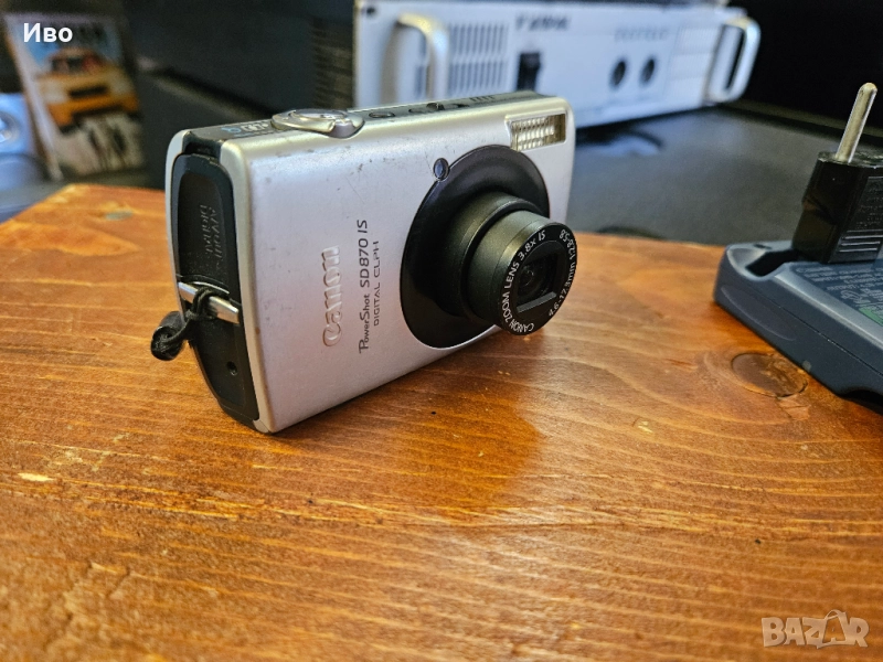 Цифров фотоапарат Canon SD870 IS Добър външен вид, работи добре. Лека забележка на екрана., снимка 1