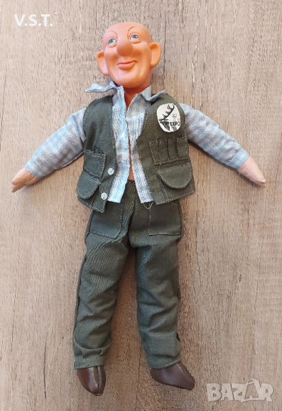 Пловдив Expo'81 - Кукла от Ловното Изложение, снимка 1