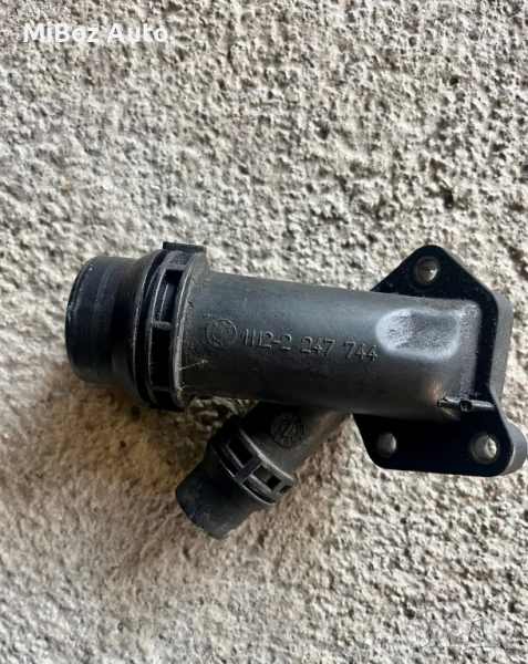 Фланец охладителна течност BMW E87 E46 E90 E91 E39 E60 Land Rover, снимка 1