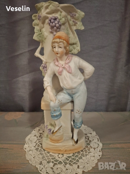 Порцеланова фигура , снимка 1