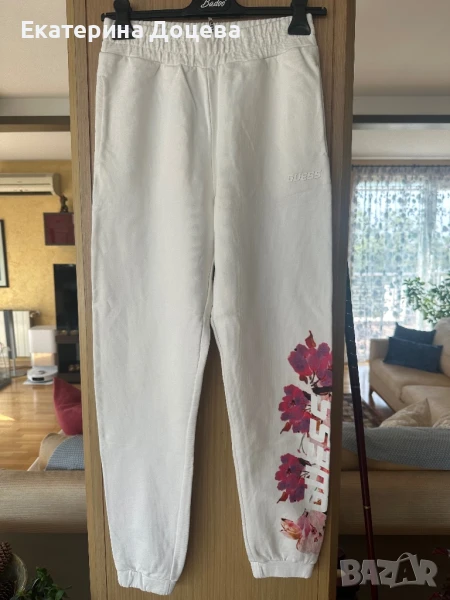 Спортен бял панталон Guess, снимка 1