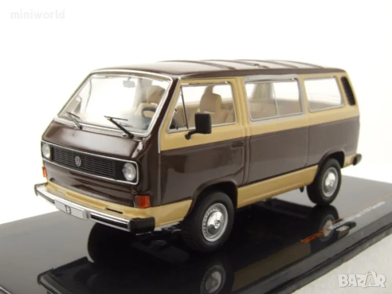 Volkswagen T3 Caravelle Bus 1981 - мащаб 1:43 на IXO моделът е нов в PVC дисплей-кейс VW Transporter, снимка 1