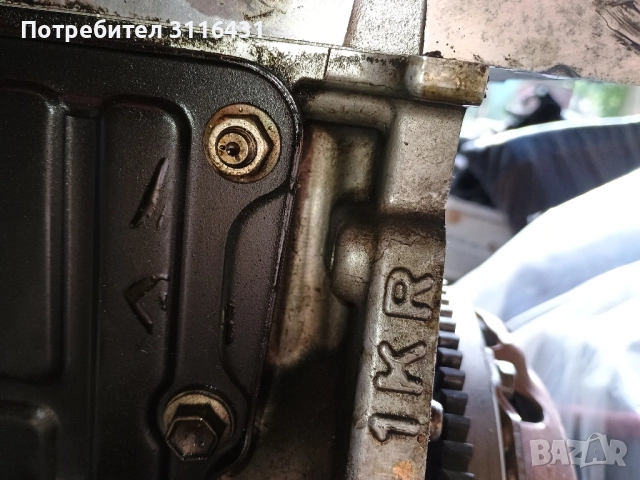 Двигател от Тойота Ярис 1000кубика, снимка 7 - Части - 51772686