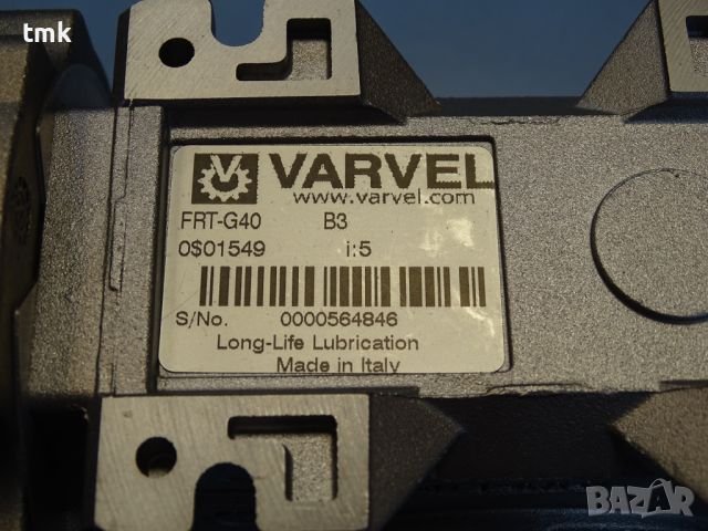 Червячен редуктор VARVEL FRT-G40 B3 reducer worm gear box 1:5, снимка 3 - Резервни части за машини - 45727320