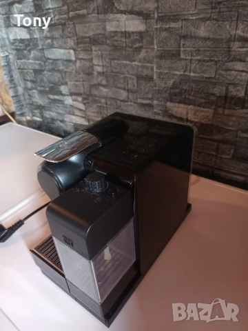 Кафемашина с капсули Nespresso Lattissima Touch EN560, снимка 3 - Кафемашини - 52987278