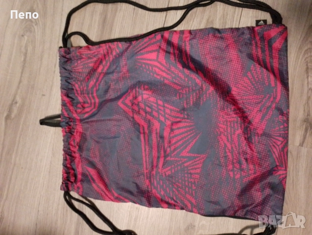 Мешка Adidas , снимка 2 - Раници - 51953816