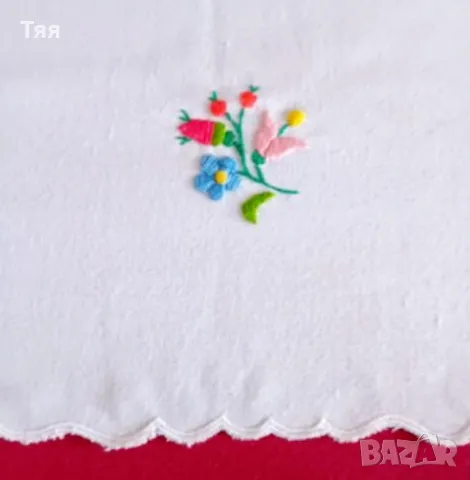 Покривка за маса с бродерия , снимка 4 - Покривки за маси - 50136445
