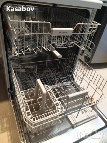 UK - Miele Съдомиялна - 14 Комплекта - Свободностояща - 60см, снимка 9 - Съдомиялни - 52730093