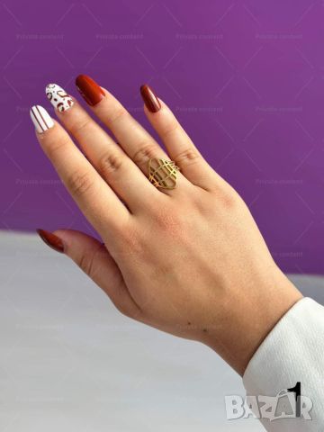 Дамски пръстен от неръждаема стомана със златисто покритие и красива текстура