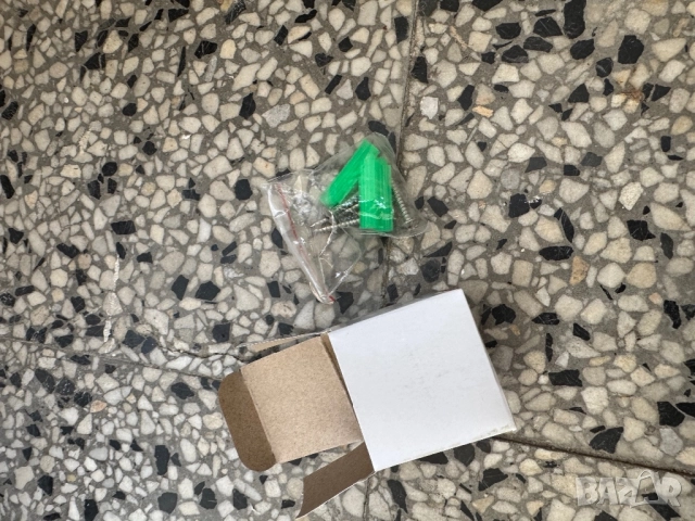 Ъглов Шкаф с Огледало за Баня, Стенен Монтаж, от Неръждаема Стомана, 3 Рафта, 60×30×19 см!, снимка 6 - Шкафове - 52859543