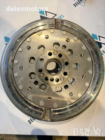 A2700301500 маховик от Mercedes GLA 180 X156, двигател 270910, автоматик, 122 кс., 60 000 km, 2020, 