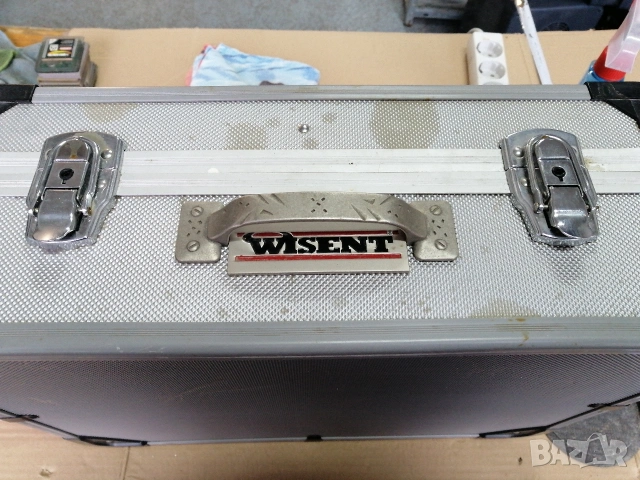 Алуминиев куфар за техника или инструменти Wisent, снимка 11 - Куфари с инструменти - 53423178