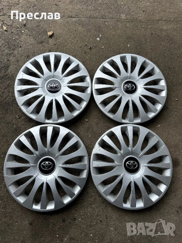 4 броя оригинални тасове за Toyota Yaris 15