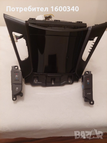 Конзола с бутони за подгрев и обдухване седалки Hyundai i40