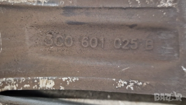 джанти със зимни гуми Michelin 5x112 205/55/16 3C0 601 025 B Volkswagen Passat B6 2005-2010, снимка 8 - Гуми и джанти - 52436790