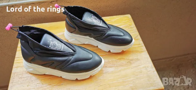 Оригинални маркови дамски обувки / сникърси F_WD - 37 номер, снимка 3 - Маратонки - 49873389