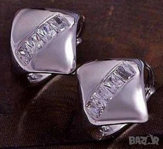 Семпли обеци квадрат с цирконии 9к попълнено злато 15 лв., снимка 4 - Обеци - 51766127