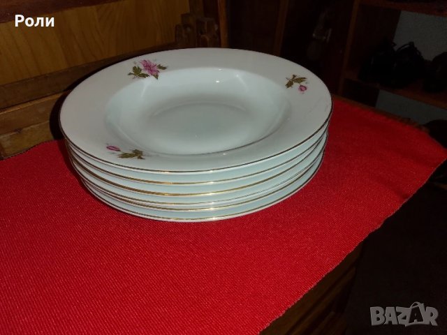 Български порцеланови чинии с цвете и златен кант 6 бр., снимка 2 - Чинии - 51244249