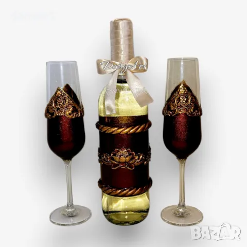 Декорирани Чаши за Бяло Вино и Бутилка с Изискани Орнаменти – Елегантен Комплект