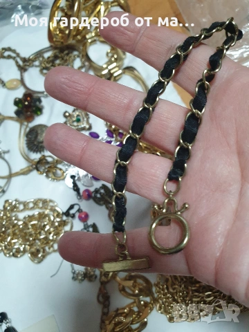Лот бижута винтидж.Лондон, снимка 10 - Бижутерийни комплекти - 53737364