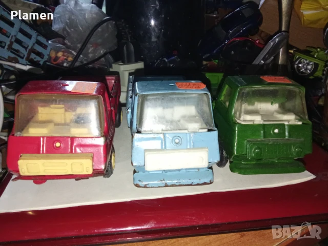 Три камиончета на фабрика МИР Разград , снимка 1