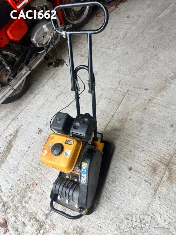 Вибро плоча/трамбовка ВOMAG 70kg., снимка 2 - Други машини и части - 52329734