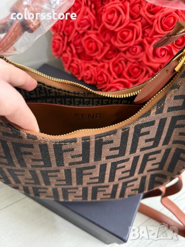 Дамска чанта Fendi/IM43, снимка 5 - Чанти - 49781776