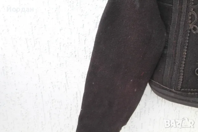 Черен вълнено   елече с гайтани, снимка 13 - Антикварни и старинни предмети - 50404210