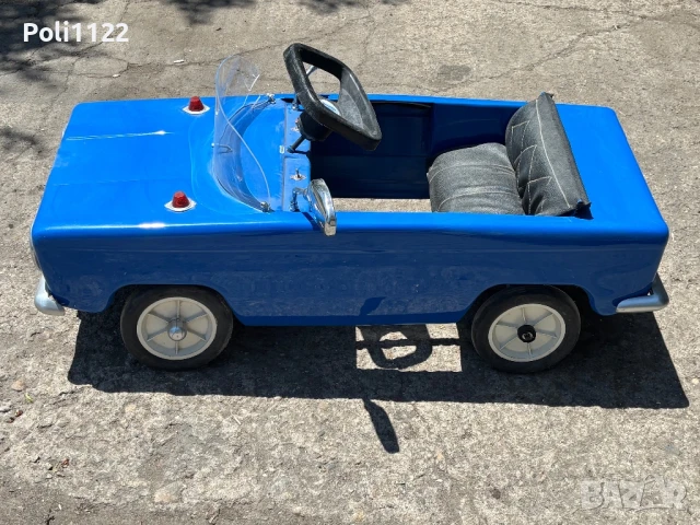 Ламаринена детска кола с педали ВАЗ, снимка 2 - Колекции - 50698077