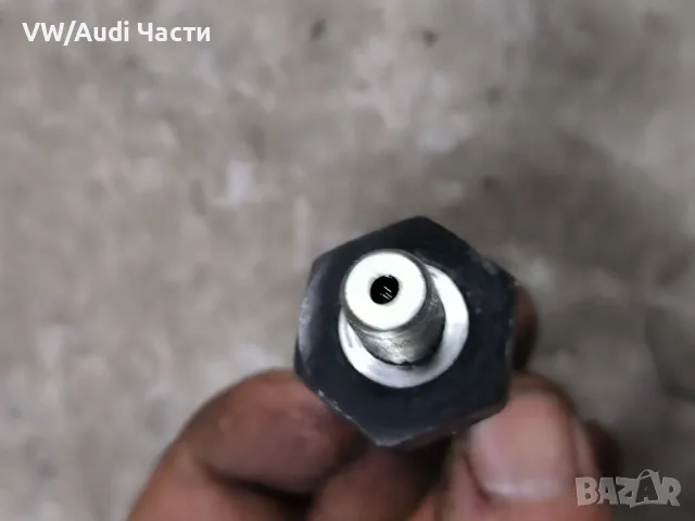 Датчик сензор налягане масло за VW Audi Seat Skoda Фолксваген Ауди Сеат Шкода VAG, снимка 2 - Части - 50012830