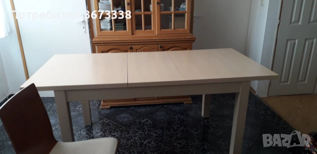 Разтегателна трапезна маса