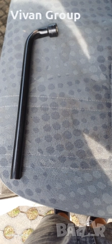 Оригинален ключ за болтове Jaguar & Land Rover, снимка 2 - Аксесоари и консумативи - 51574757