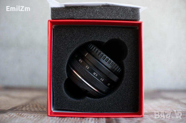 Ръчнфокусен обектив Rockstar 27 mm f/2.8 за Sony E-Mount