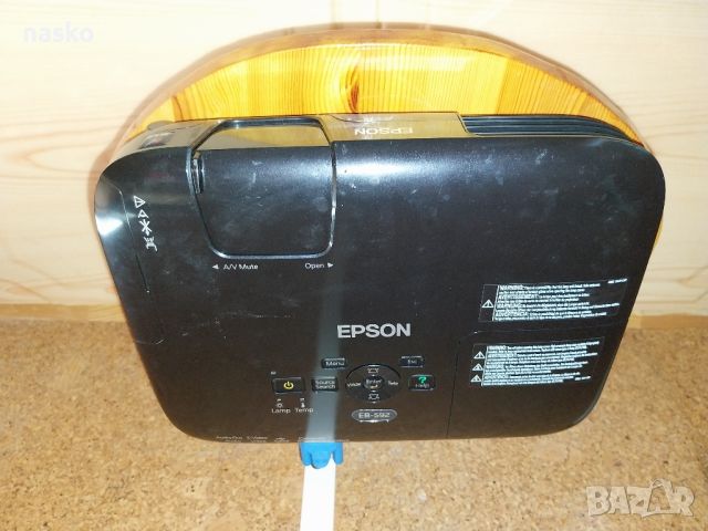 Проектор Epson с екран 80" 203см, снимка 4 - Плейъри, домашно кино, прожектори - 46333193