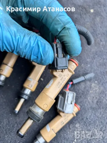 Дюза бензин за Тойота Аурис. 23250-0T030, снимка 2 - Части - 49701677