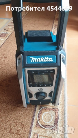 Нов модел Макита радио DMR115