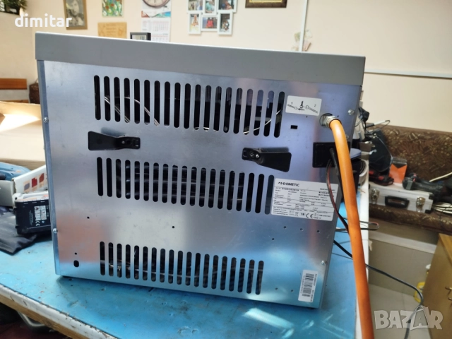 Хладилник Dometic на 12*220 V- gaz -41 литра, снимка 5 - Хладилни чанти - 52814249
