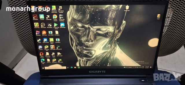 Лаптоп Gigabyte G5 CR55 + зарядно, снимка 2 - Лаптопи за работа - 52969015